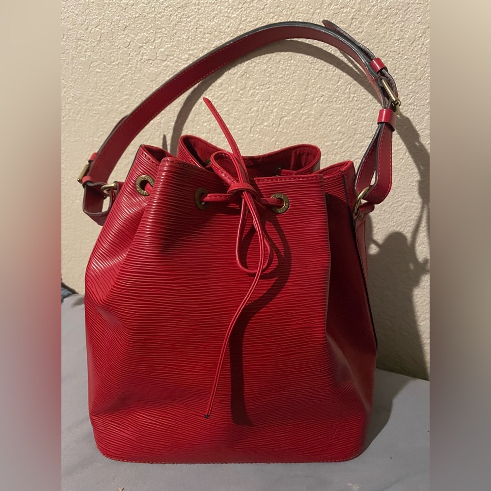 Louis Vuitton Petit Noe Red Epi Leather Bucket Bag